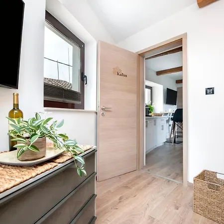 Kuca Melina Lägenhet